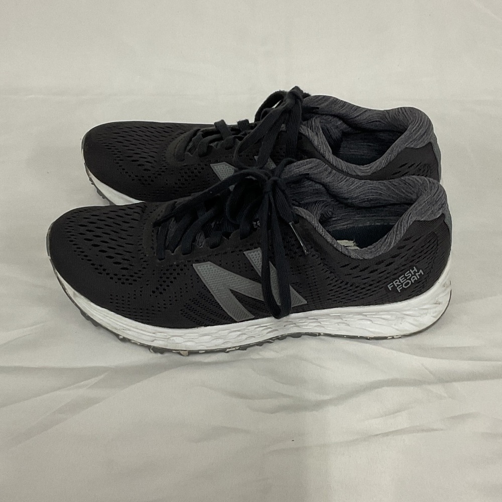 EUC Boys New Balance sneakers